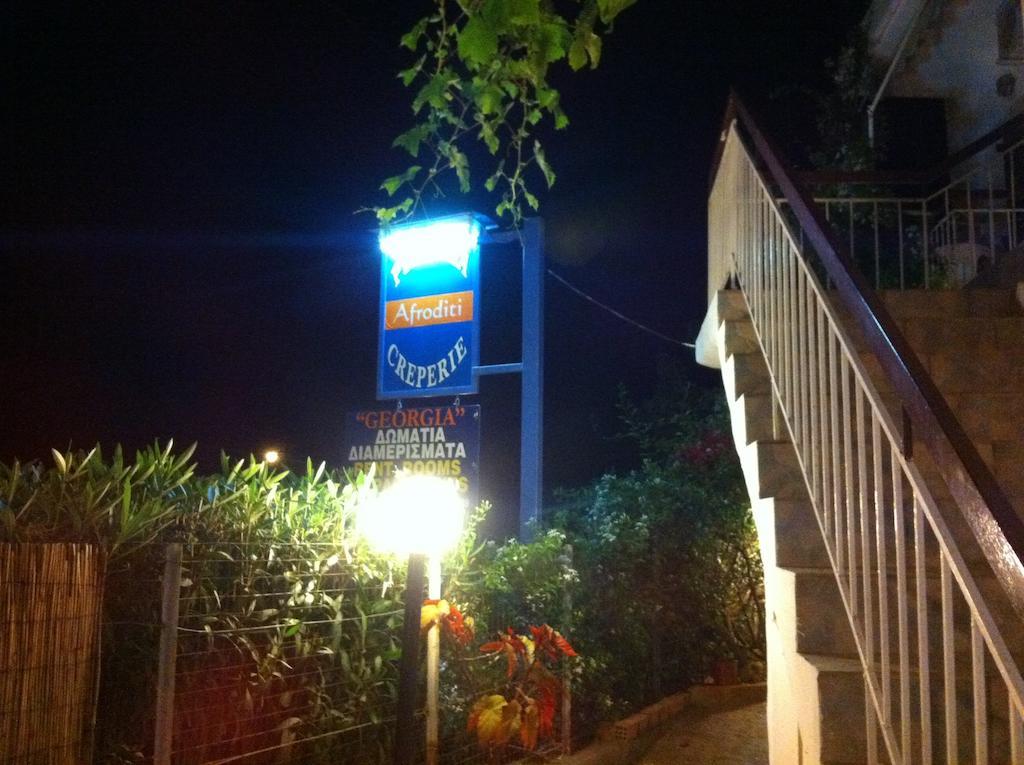 Georgia Hotel Nikiana Buitenkant foto